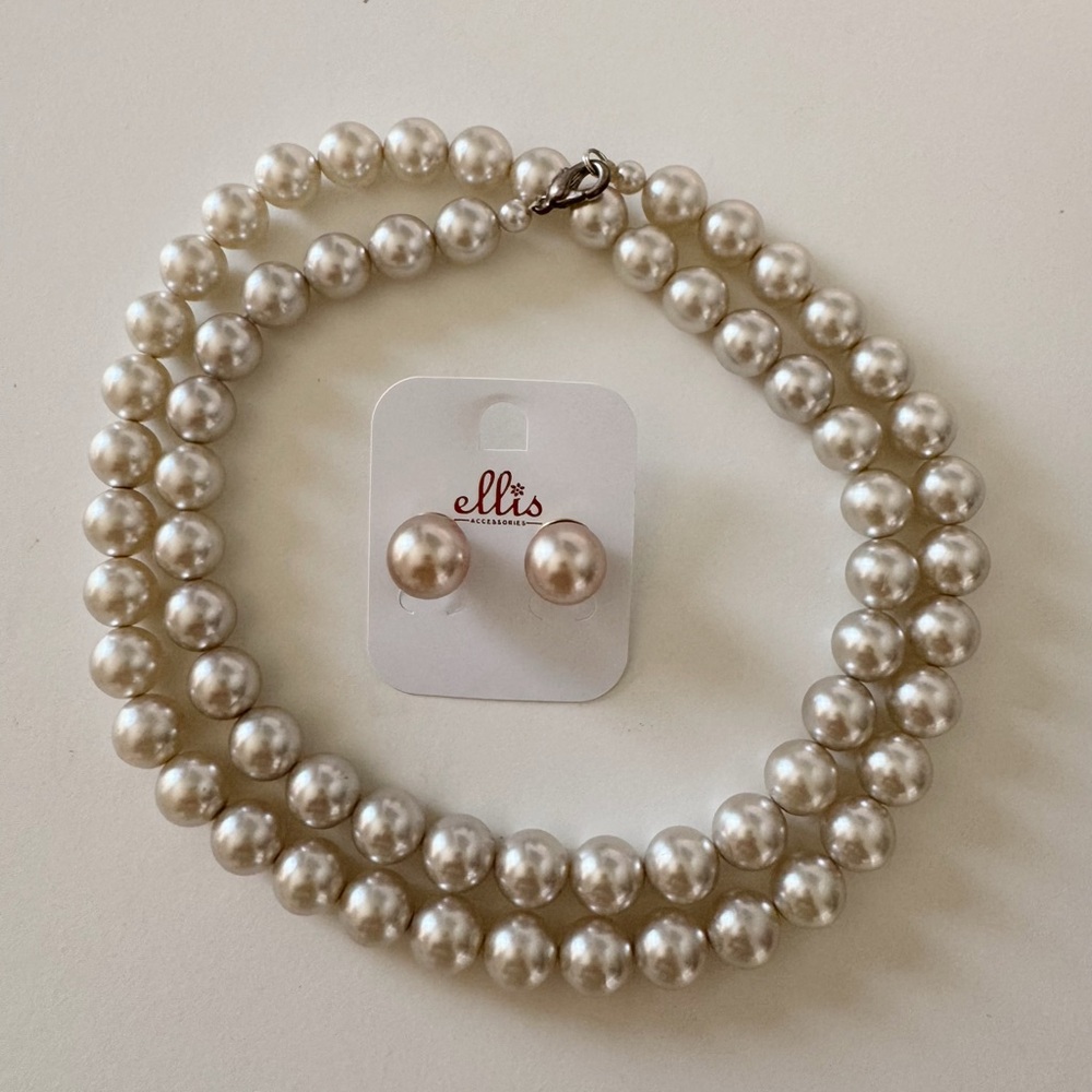 3pc Vintage Ivory Pearl Beaded Necklace and Earring Jewelry Set for Women